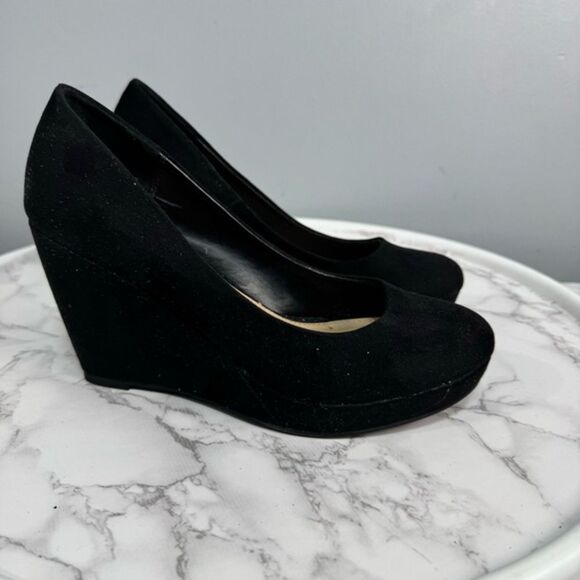 Apt 9 Women’s Wedge Shoes Size 7 # Bag P-50 - Picture 1 of 9